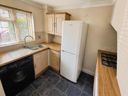 1 bedroom Detached house to let in **VIEWINGS PAUSED** Sheen Close, Fugglestone Red, Salisbury, SP2