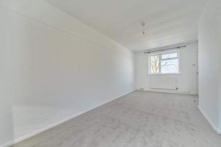 3 bedroom Terraced House to let in Choulston Close, Netheravon, SP4