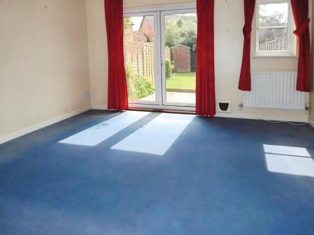 2 bedroom Terraced House to let in Beauchamp Drive, Amesbury, SP4