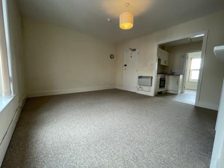 1 bedroom Studio flat to let in St Marks Road, Salisbury, SP1