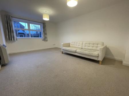 2 bedroom Flat to let in Three Cuppes Lane, Salisbury, SP1
