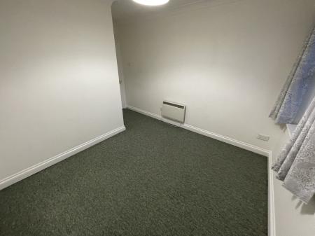 2 bedroom Flat to let in Three Cuppes Lane, Salisbury, SP1