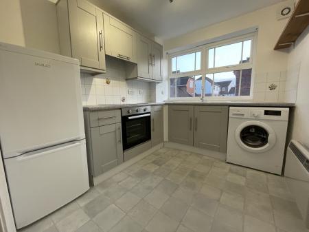 2 bedroom Flat to let in Three Cuppes Lane, Salisbury, SP1