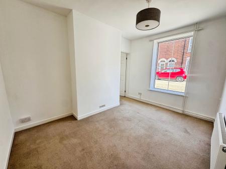 2 bedroom Terraced House to let in College Street, Salisbury, SP1