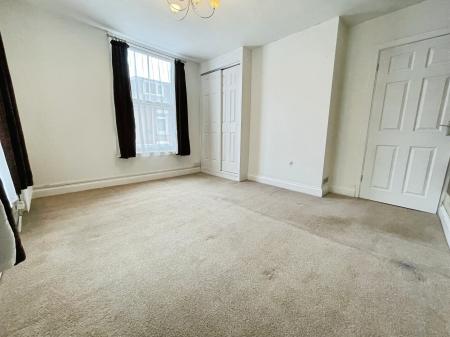 2 bedroom Terraced House to let in College Street, Salisbury, SP1