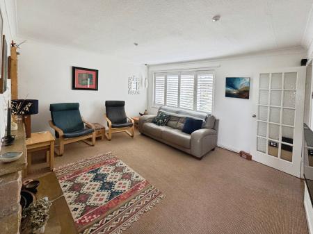 3 bedroom Terraced House for sale in Hollows Close, Salisbury, SP2