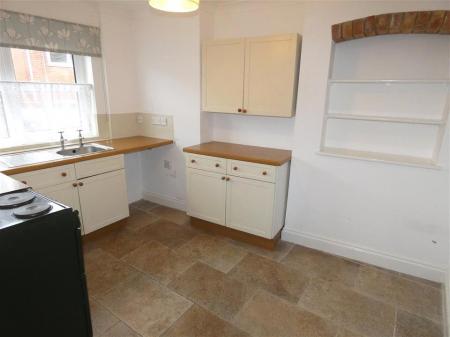 1 bedroom Flat to let in Salisbury Road, Shrewton, SP3