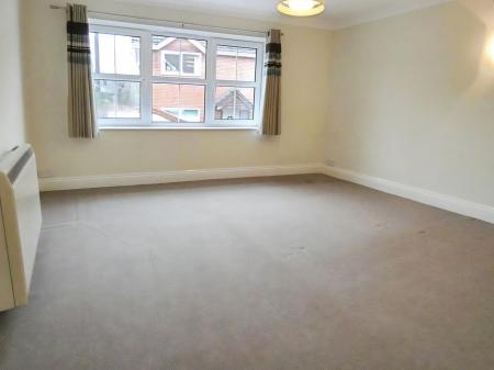 1 bedroom Flat to let in Salisbury Road, Shrewton, SP3