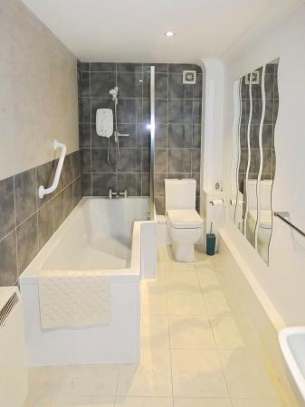 1 bedroom Flat to let in Salisbury Road, Shrewton, SP3