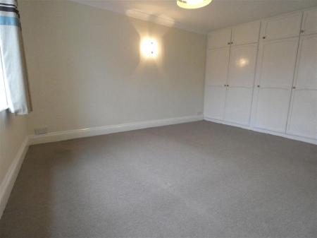 1 bedroom Flat to let in Salisbury Road, Shrewton, SP3