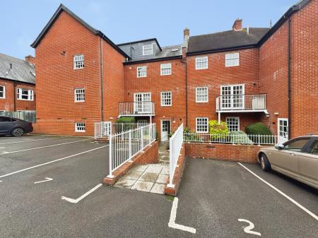 2 bedroom Flat for sale in Gigant Street, Salisbury, SP1