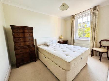2 bedroom Flat for sale in Crane Bridge Road, Salisbury, SP2