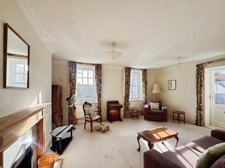 2 bedroom Flat for sale in Crane Bridge Road, Salisbury, SP2