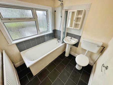 2 bedroom Semi-detached house to let in Marina Road, Durrington, Salisbury, SP4