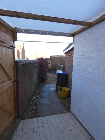 3 bedroom End of terrace house to let in Ashley Road, Salisbury, SP2