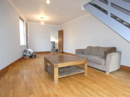 3 bedroom End of terrace house to let in Ashley Road, Salisbury, SP2