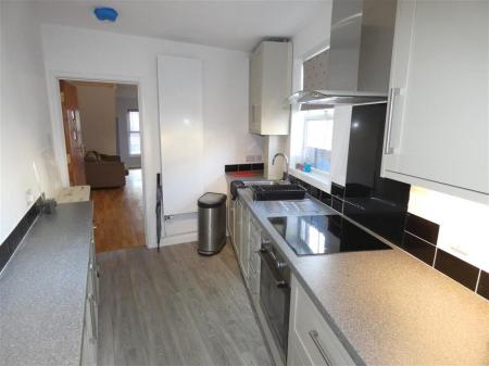3 bedroom End of terrace house to let in Ashley Road, Salisbury, SP2