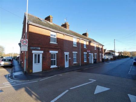 3 bedroom End of terrace house to let in Ashley Road, Salisbury, SP2