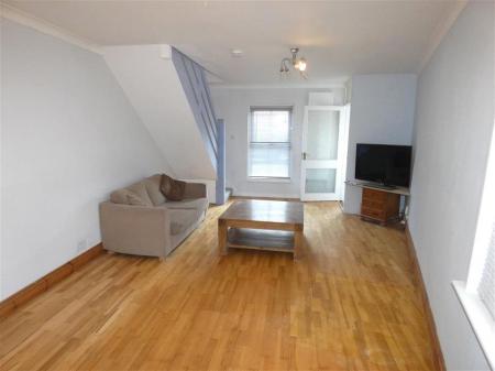 3 bedroom End of terrace house to let in Ashley Road, Salisbury, SP2