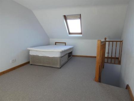 3 bedroom End of terrace house to let in Ashley Road, Salisbury, SP2