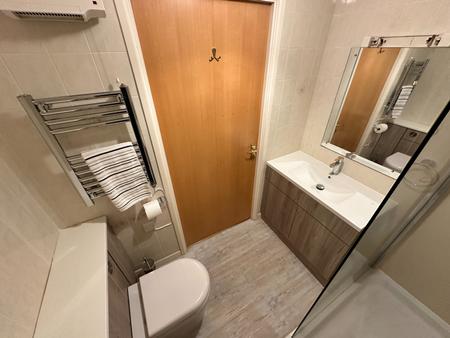 1 bedroom Flat to let in Castle Street, Salisbury, SP1