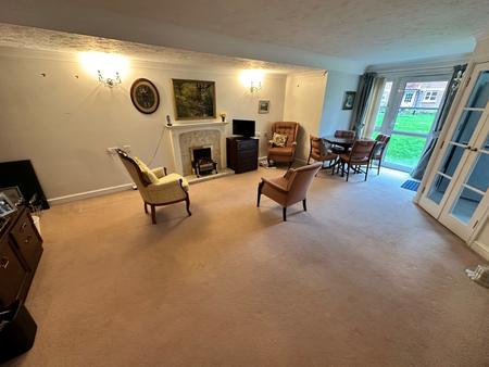 1 bedroom Flat to let in Castle Street, Salisbury, SP1