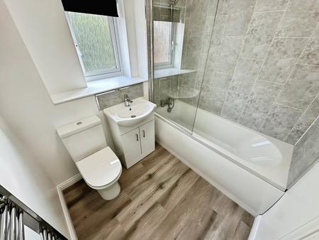 3 bedroom End of terrace house to let in Sunflower Way, Andover, SP11