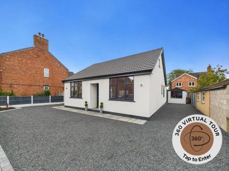 3 bedroom Bungalow for sale in Bradwall Street, Sandbach, CW11