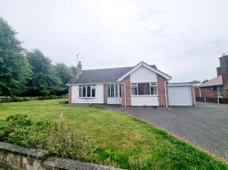 2 bedroom Detached bungalow for sale in Cookesmere Lane, Sandbach, CW11