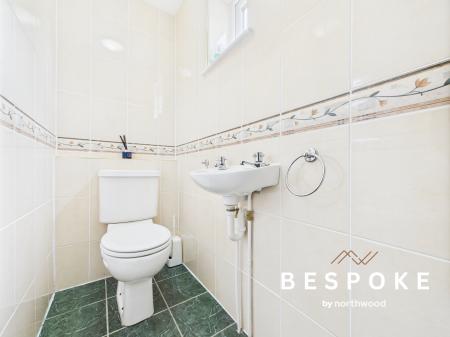 5 bedroom Detached house for sale in Cranfield Drive, Alsager, ST7