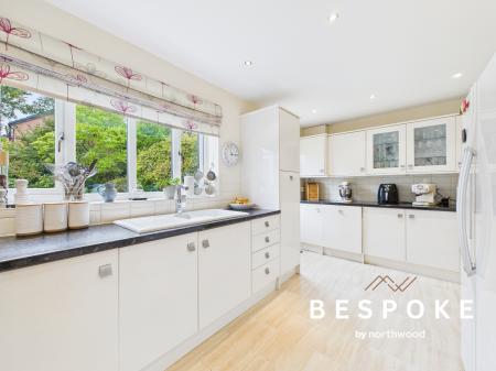 4 bedroom Detached house for sale in Fishermans Close, Sandbach, CW11