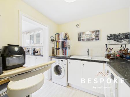 4 bedroom Detached house for sale in Fishermans Close, Sandbach, CW11