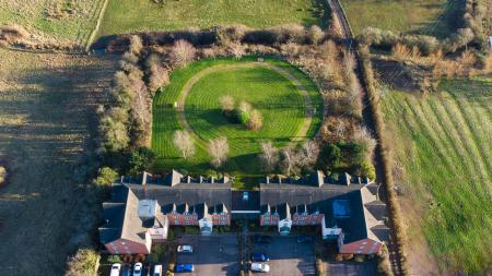 2 bedroom Flat for sale in Foxholme Court, Crewe, CW1