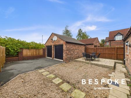 5 bedroom Detached house for sale in Pennymoor Drive, Middlewich, CW10