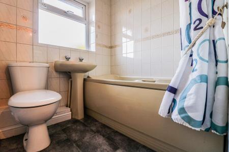 5 bedroom Semi-detached house for sale in Rutland Close, Ettiley Heath, Sandbach, CW11