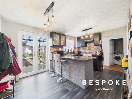 4 bedroom Detached house for sale in Sedgemere Avenue, Leighton, Crewe, CW1