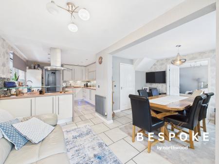 5 bedroom Detached house for sale in Thrush Way, Winsford, CW7