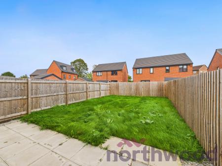 3 bedroom Semi-detached house to let in Chillingham Road, Winsford, CW7