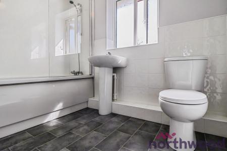 4 bedroom Detached house to let in Fishermans Close, Winterley, CW11
