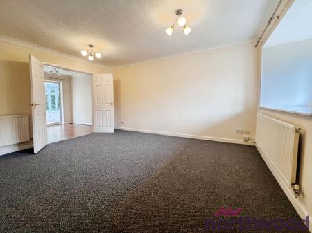 4 bedroom Detached house to let in Fishermans Close, Winterley, CW11