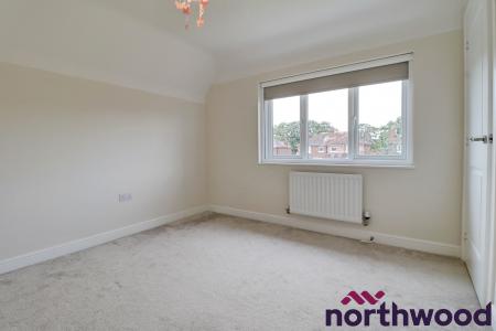 4 bedroom Detached house to let in Paddock Road, Sandbach, CW11