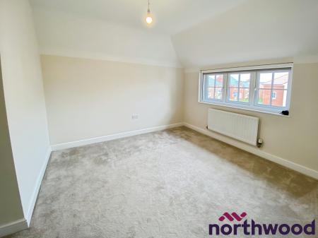 4 bedroom Detached house to let in Paddock Road, Sandbach, CW11
