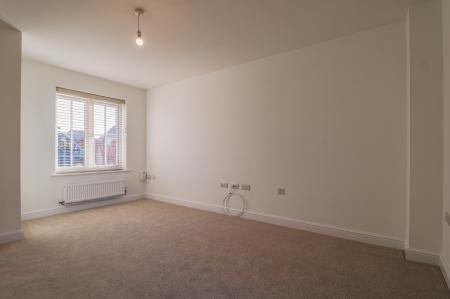 3 bedroom Semi-detached house to let in Clive Road, Crewe, CW1