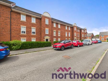 2 bedroom Flat to let in Lambert Crescent, Nantwich, CW5