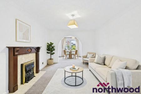 4 bedroom Detached house to let in Oakhurst Drive, Wistaston, CW2