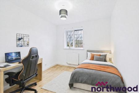 4 bedroom Detached house to let in Oakhurst Drive, Wistaston, CW2