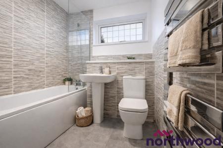 4 bedroom Detached house to let in Oakhurst Drive, Wistaston, CW2