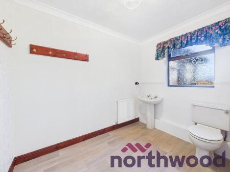 3 bedroom Bungalow to let in Red Lane, Lower Whitley, Warrington, WA4