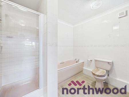 3 bedroom Bungalow to let in Red Lane, Lower Whitley, Warrington, WA4