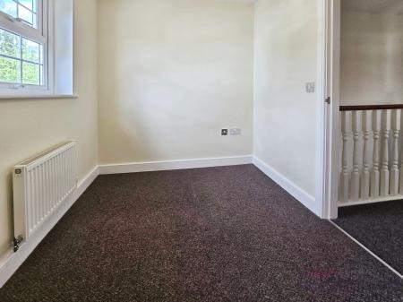 2 bedroom Mews house to let in Main Road, Shavington, CW2